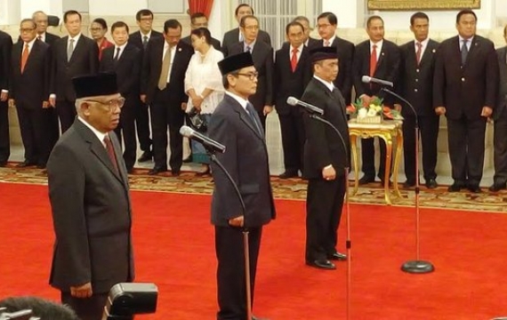 Jokowi Lantik Plt Pimpinan KPK